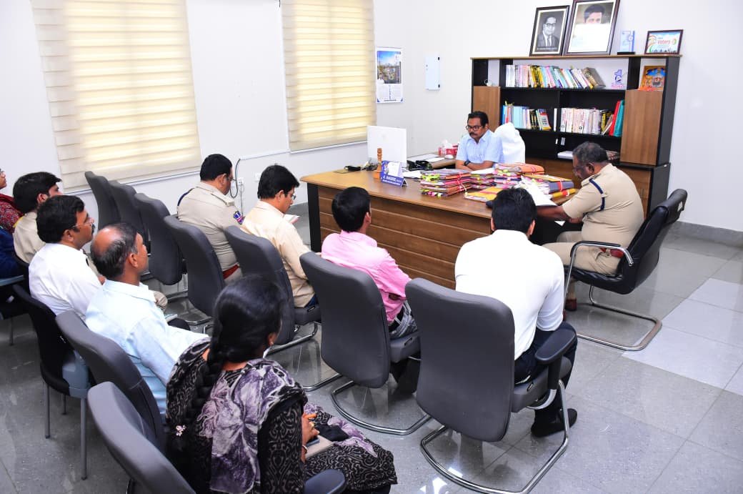 మాదక ద్రవ్యాల వల్ల కలిగే అనర్థాలపై ప్రజల్లో అవగాహన పెంచాలి : అదనపు కలెక్టర్ గడ్డం నగేష్
